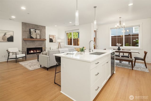 21224 82nd Place W, Edmonds, WA 98026