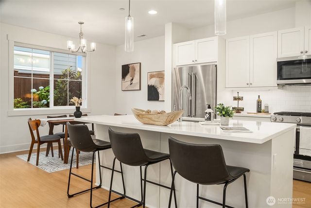 21224 82nd Place W, Edmonds, WA 98026