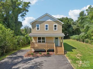 19 White Avenue, Asheville, NC 28803