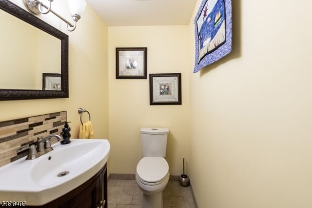 156 Osprey, Allamuchy Twp., NJ 07840