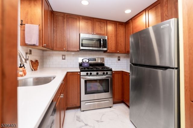 156 Osprey, Allamuchy Twp., NJ 07840