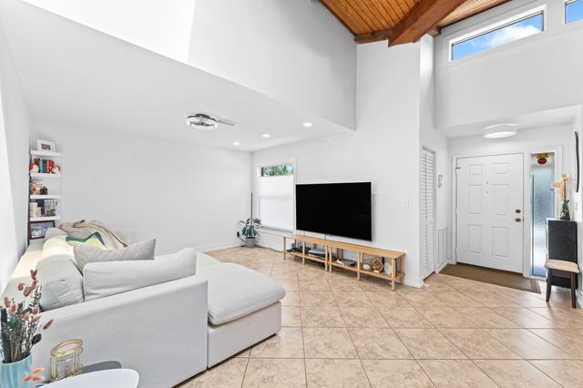 7811 Beechfern Circle 26, Tamarac, FL 33321