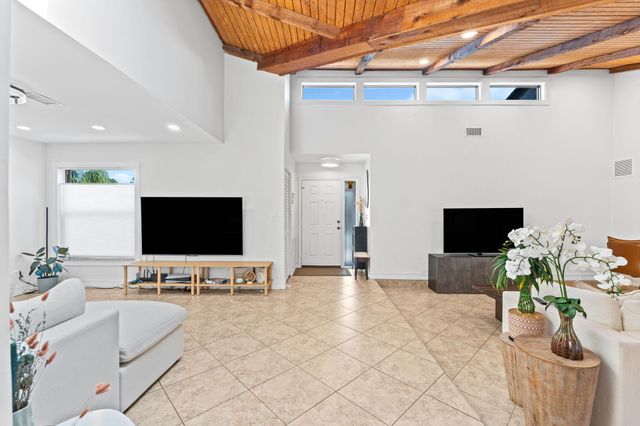 7811 Beechfern Circle 26, Tamarac, FL 33321