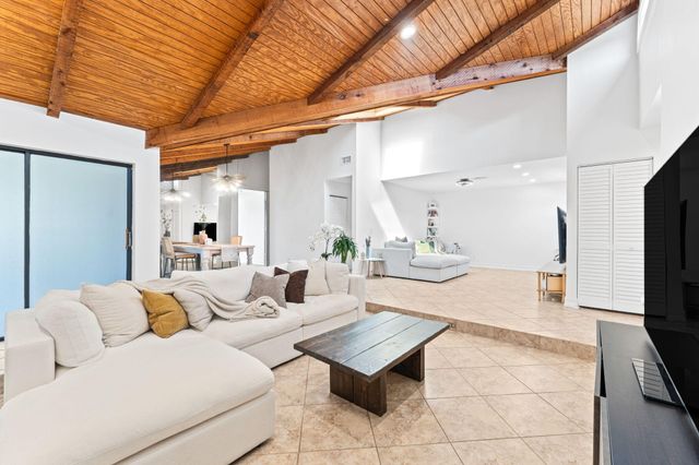 7811 Beechfern Circle 26, Tamarac, FL 33321