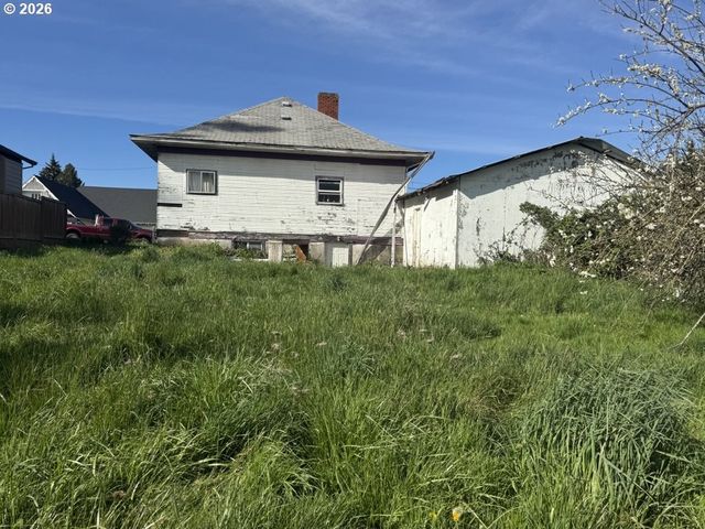 211 CHURCH St, Amity, OR 97101
