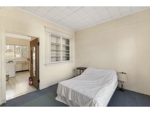 1903 Se 12TH Ave, Portland, OR 97214