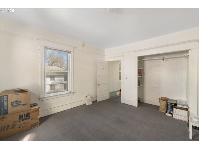 1903 Se 12TH Ave, Portland, OR 97214