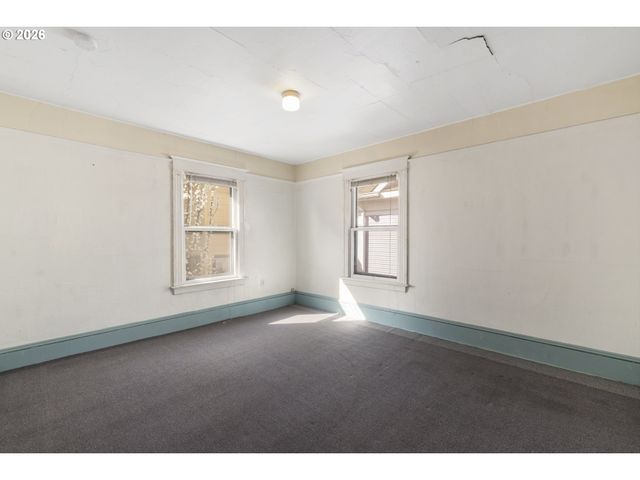1903 Se 12TH Ave, Portland, OR 97214