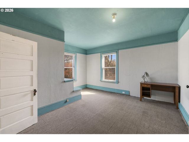 1903 Se 12TH Ave, Portland, OR 97214