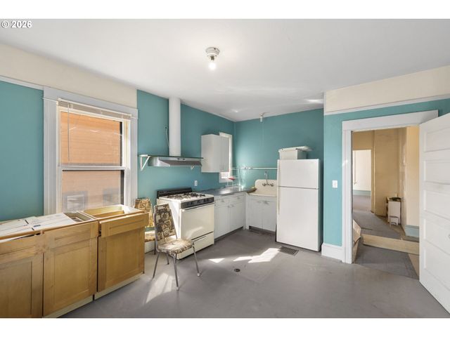 1903 Se 12TH Ave, Portland, OR 97214
