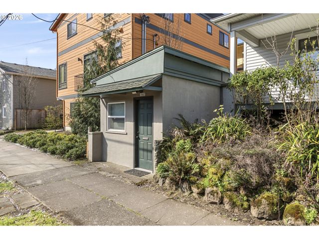 1903 Se 12TH Ave, Portland, OR 97214