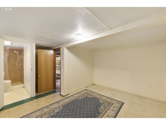1903 Se 12TH Ave, Portland, OR 97214