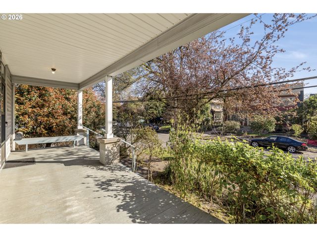 1903 Se 12TH Ave, Portland, OR 97214
