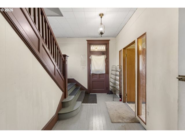 1903 Se 12TH Ave, Portland, OR 97214