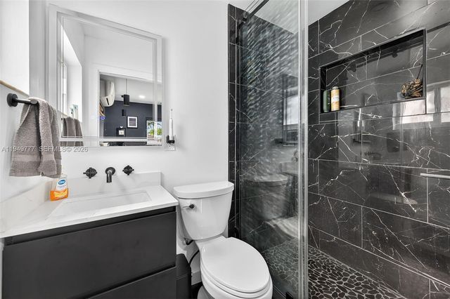 6640 Douglas 0, Hollywood, FL 33024