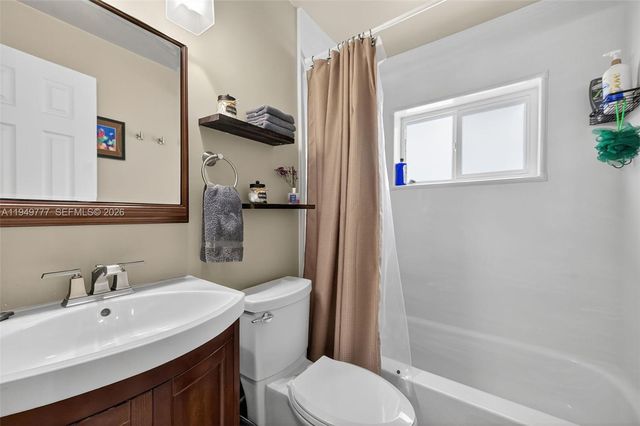 6640 Douglas 0, Hollywood, FL 33024