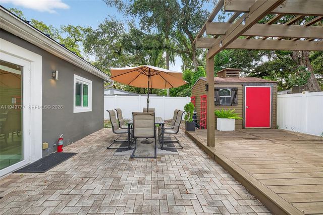 6640 Douglas 0, Hollywood, FL 33024