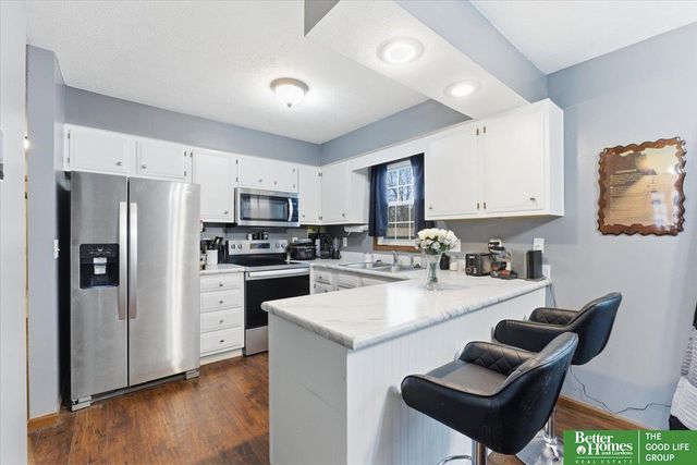 700 W R Street, Lincoln, NE 68528