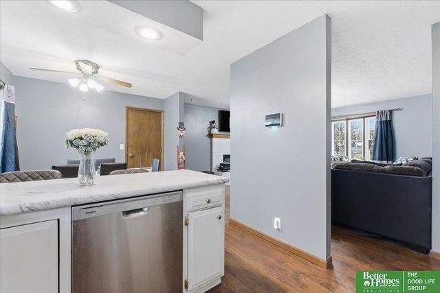 700 W R Street, Lincoln, NE 68528