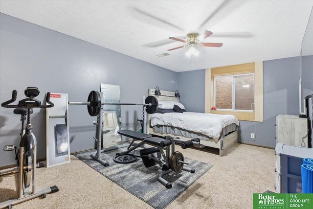 700 W R Street, Lincoln, NE 68528