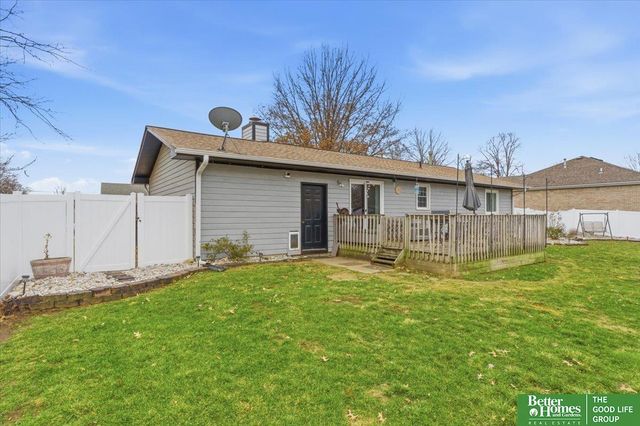 700 W R Street, Lincoln, NE 68528