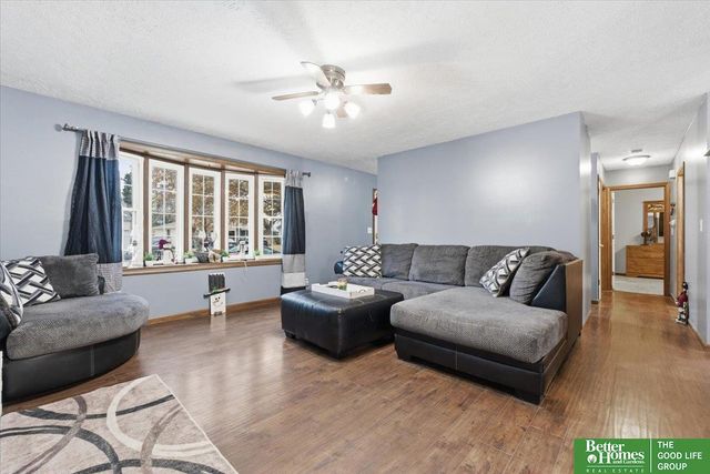 700 W R Street, Lincoln, NE 68528