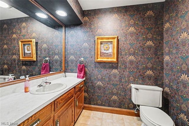 33328 Allenbury Drive, Solon, OH 44139