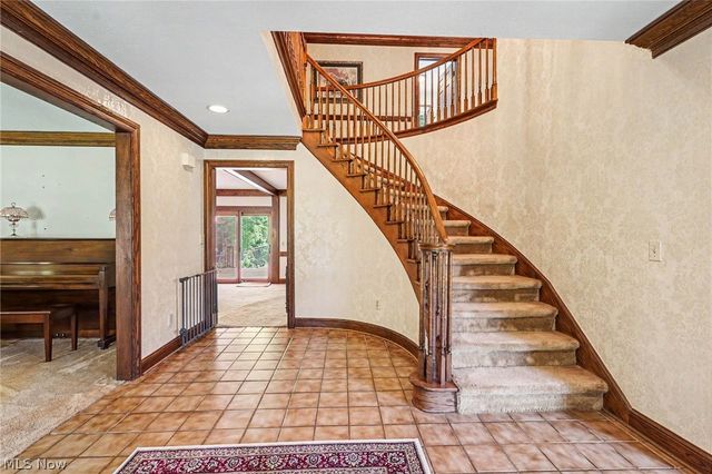33328 Allenbury Drive, Solon, OH 44139