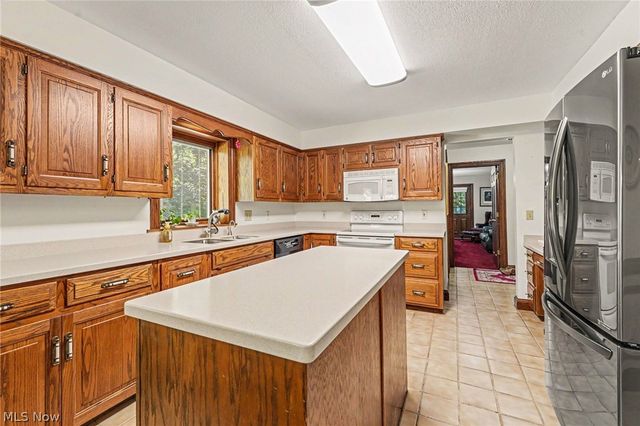 33328 Allenbury Drive, Solon, OH 44139