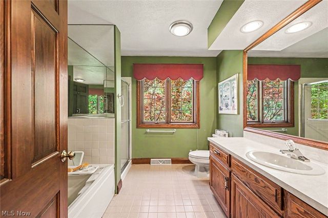 33328 Allenbury Drive, Solon, OH 44139