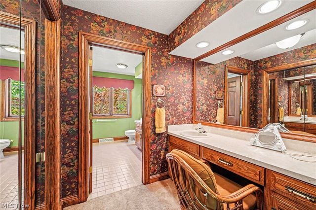 33328 Allenbury Drive, Solon, OH 44139