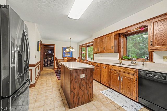 33328 Allenbury Drive, Solon, OH 44139