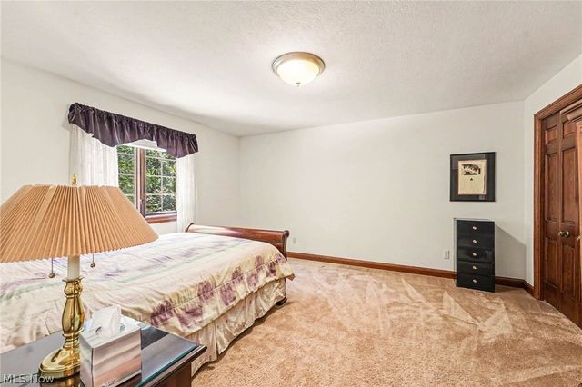 33328 Allenbury Drive, Solon, OH 44139