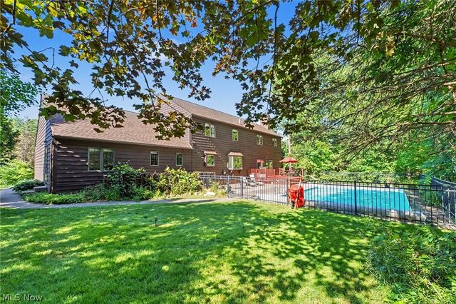 33328 Allenbury Drive, Solon, OH 44139