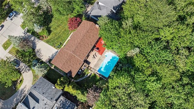 33328 Allenbury Drive, Solon, OH 44139