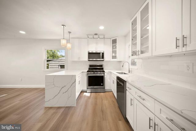 197 CABBEL DR, Manassas Park, VA 20111