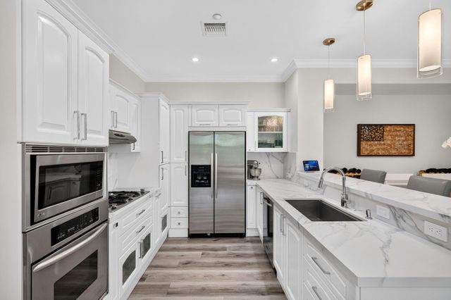 500 NE 17TH Avenue, Fort Lauderdale, FL 33301