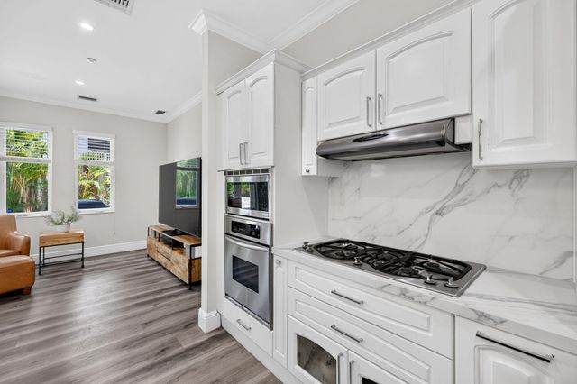 500 NE 17TH Avenue, Fort Lauderdale, FL 33301