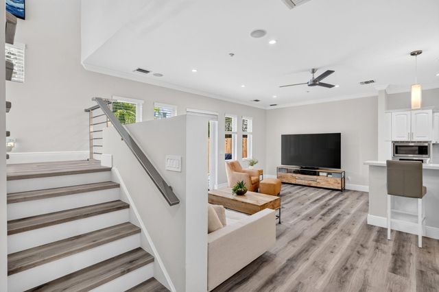 500 NE 17TH Avenue, Fort Lauderdale, FL 33301