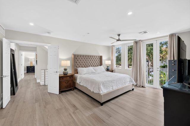 500 NE 17TH Avenue, Fort Lauderdale, FL 33301