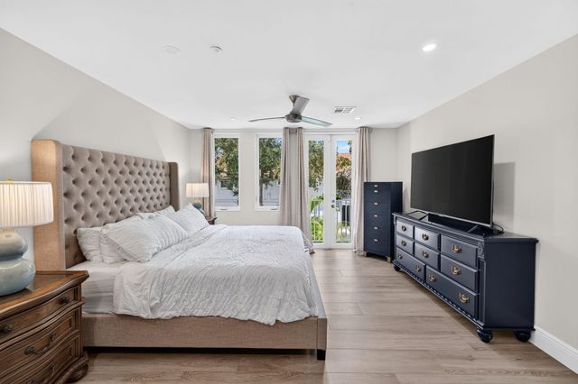 500 NE 17TH Avenue, Fort Lauderdale, FL 33301