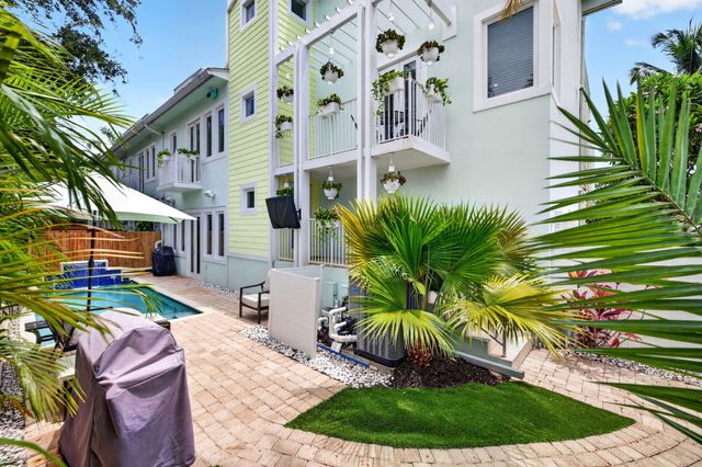 500 NE 17TH Avenue, Fort Lauderdale, FL 33301