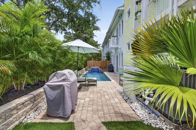 500 NE 17TH Avenue, Fort Lauderdale, FL 33301