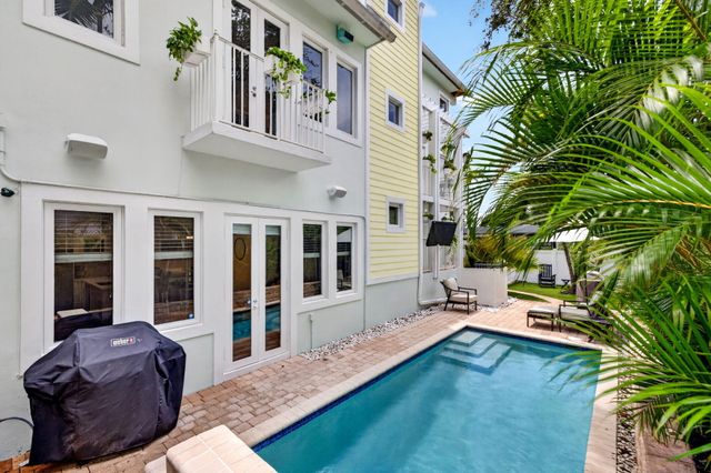 500 NE 17TH Avenue, Fort Lauderdale, FL 33301