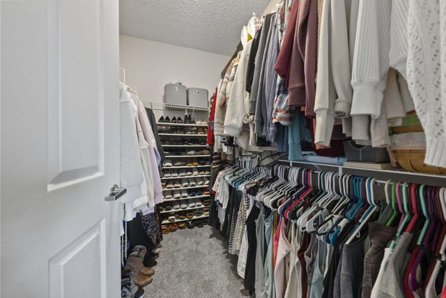 306 Waterside Drive, Delaware, OH 43015