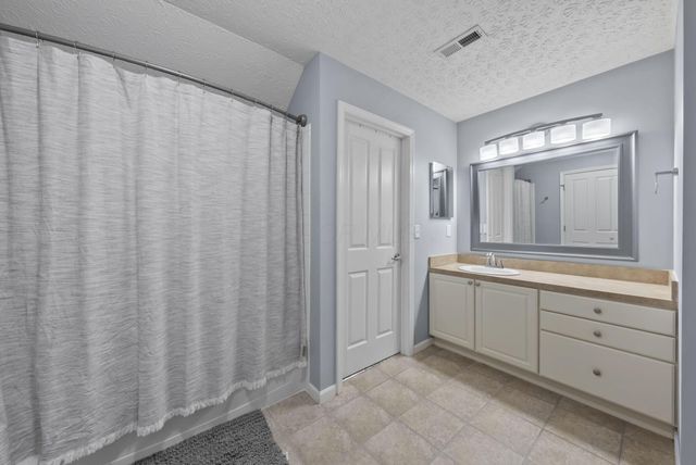 306 Waterside Drive, Delaware, OH 43015