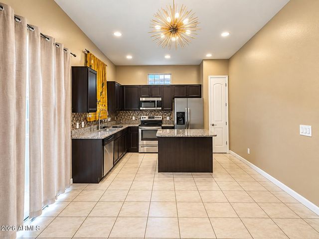 1367 S COUNTRY CLUB Drive 1132, Mesa, AZ 85210
