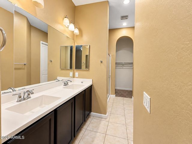 1367 S COUNTRY CLUB Drive 1132, Mesa, AZ 85210