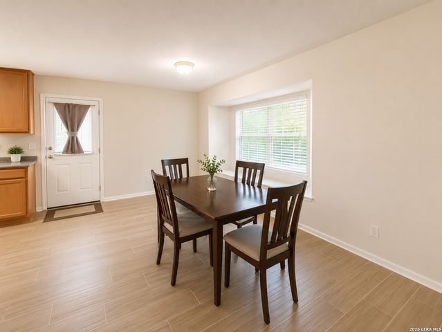 8835 Laguna Rio, San Antonio, TX 78251