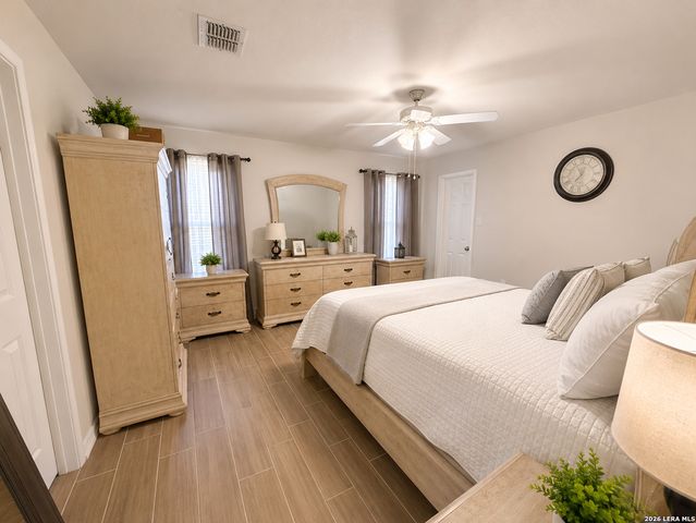 8835 Laguna Rio, San Antonio, TX 78251